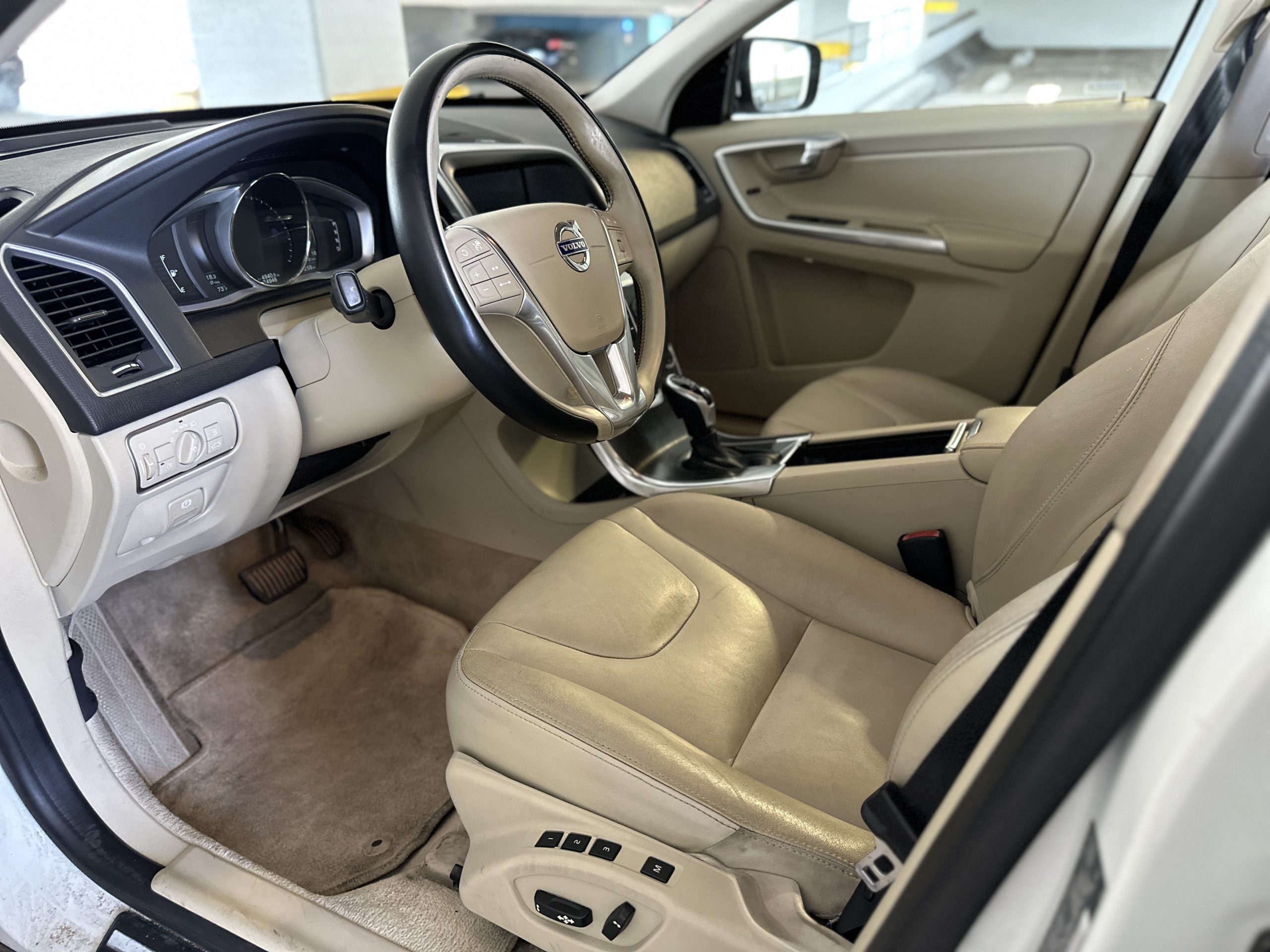 2015 Volvo XC60 T5 Platinum