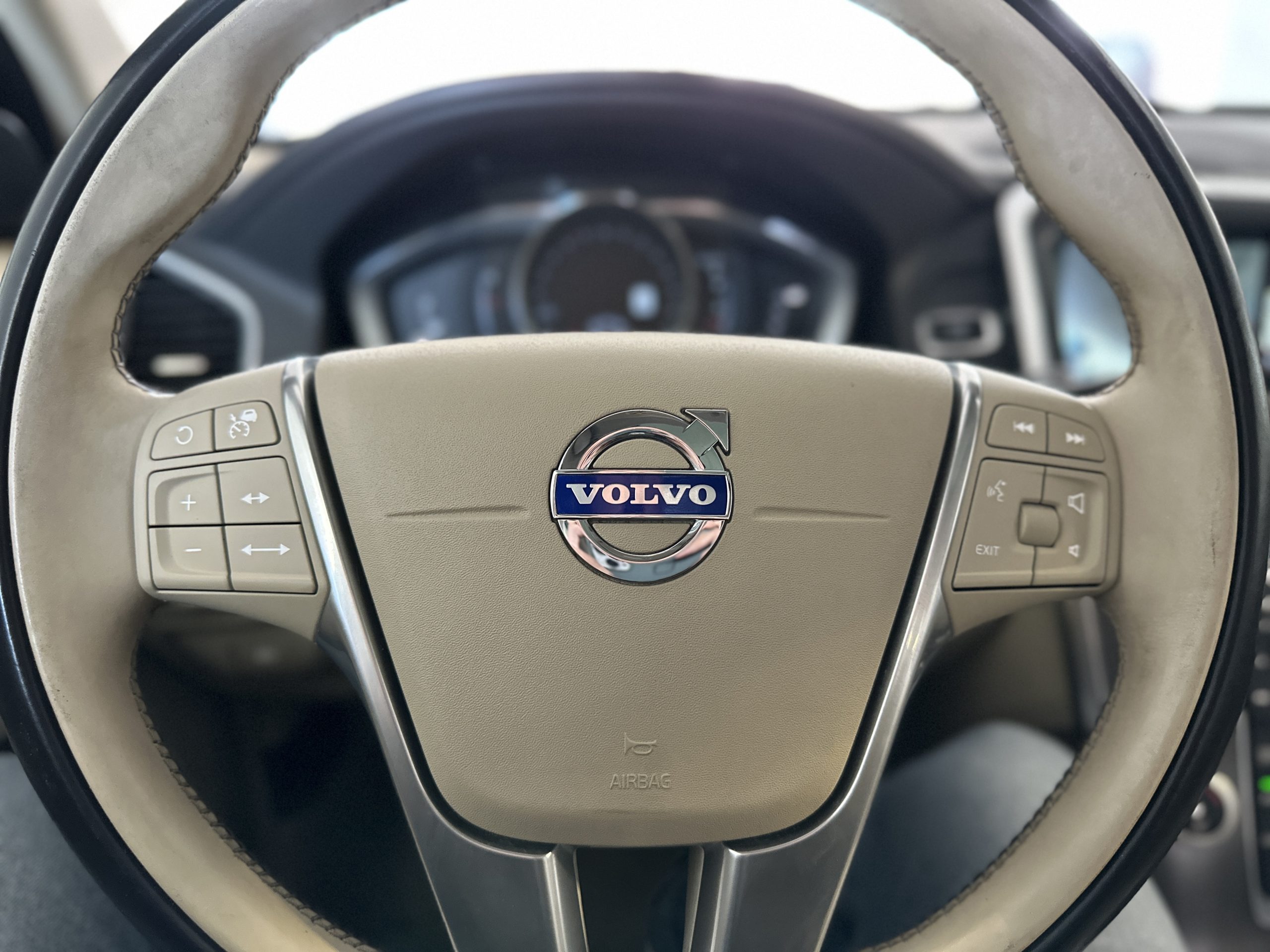 2015 Volvo XC60 T5 Platinum