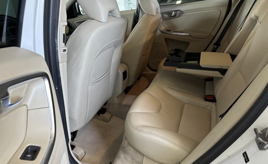 2015 Volvo XC60 T5 Platinum