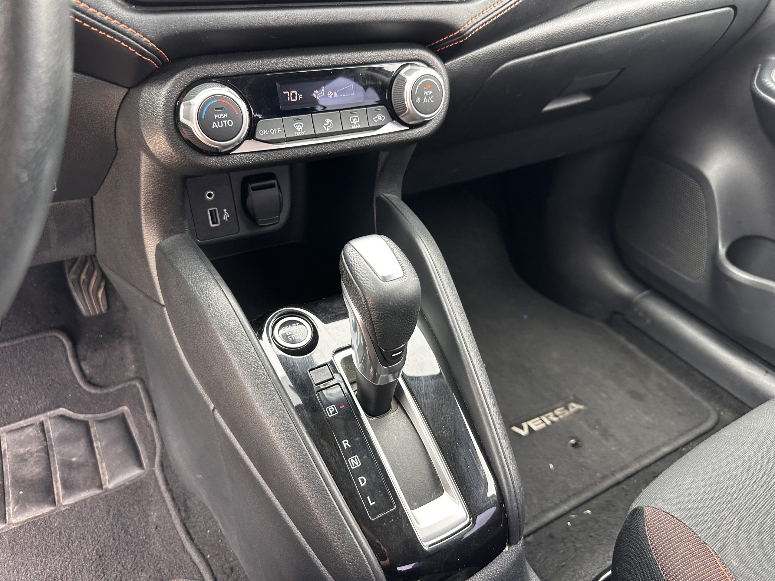 2020 Nissan Versa SR