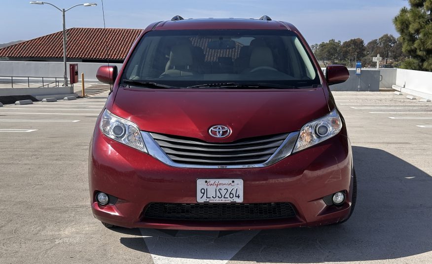 2014 Toyota Sienna XLE