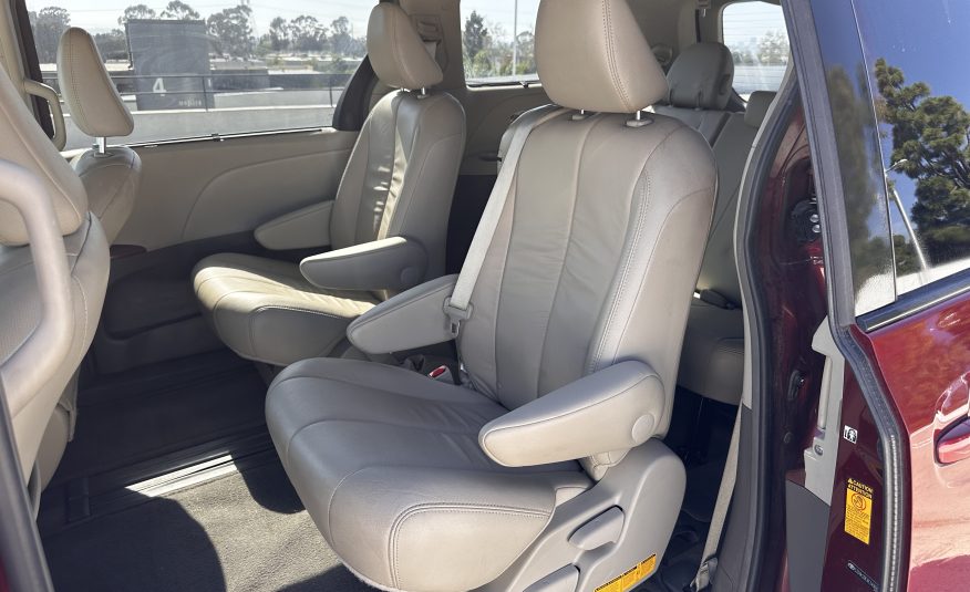 2014 Toyota Sienna XLE
