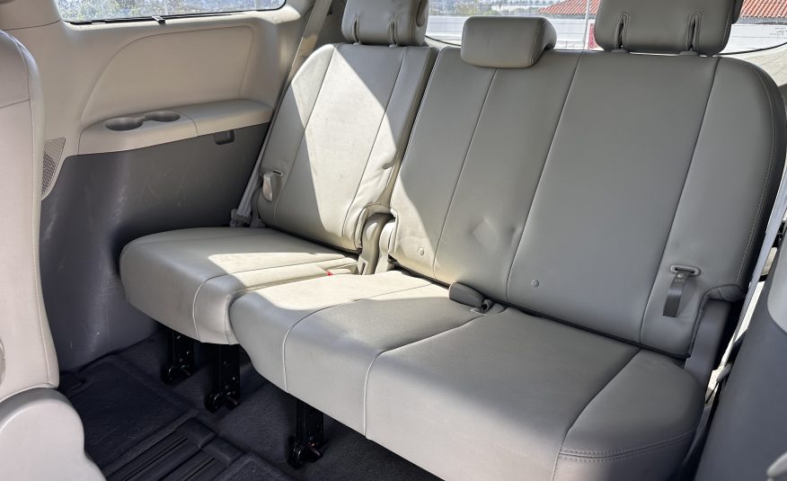 2014 Toyota Sienna XLE