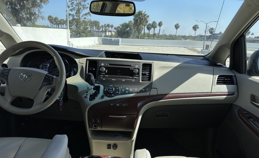 2014 Toyota Sienna XLE