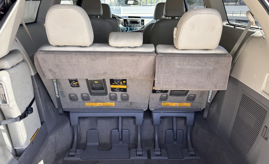 2014 Toyota Sienna XLE