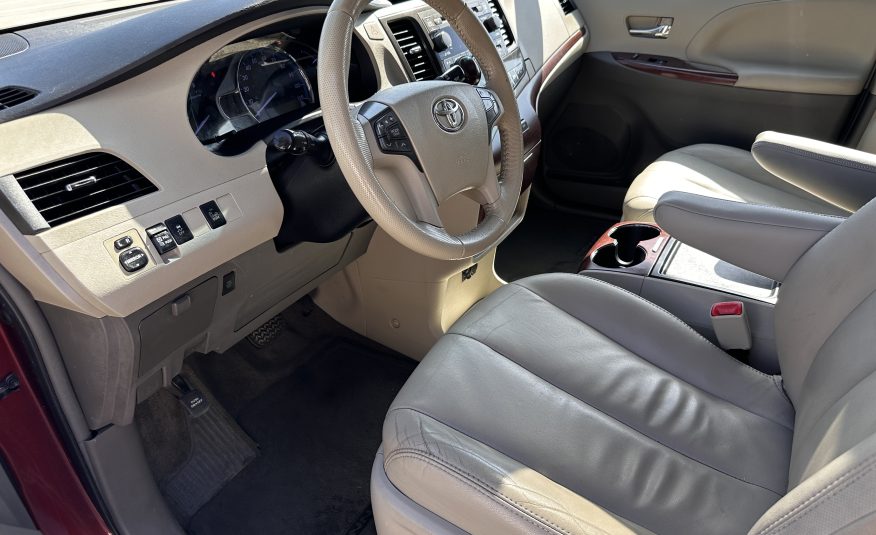 2014 Toyota Sienna XLE