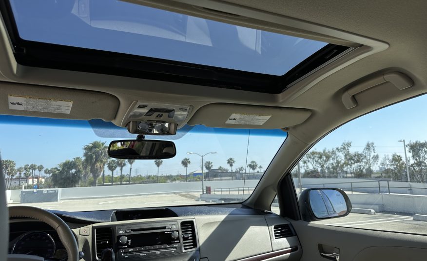 2014 Toyota Sienna XLE