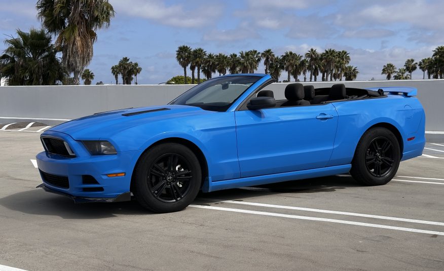 2014 Ford Mustang V6 Convertible