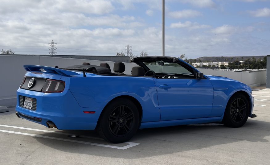 2014 Ford Mustang V6 Convertible