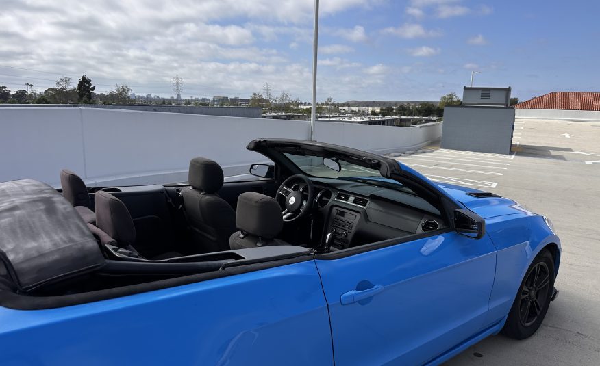 2014 Ford Mustang V6 Convertible