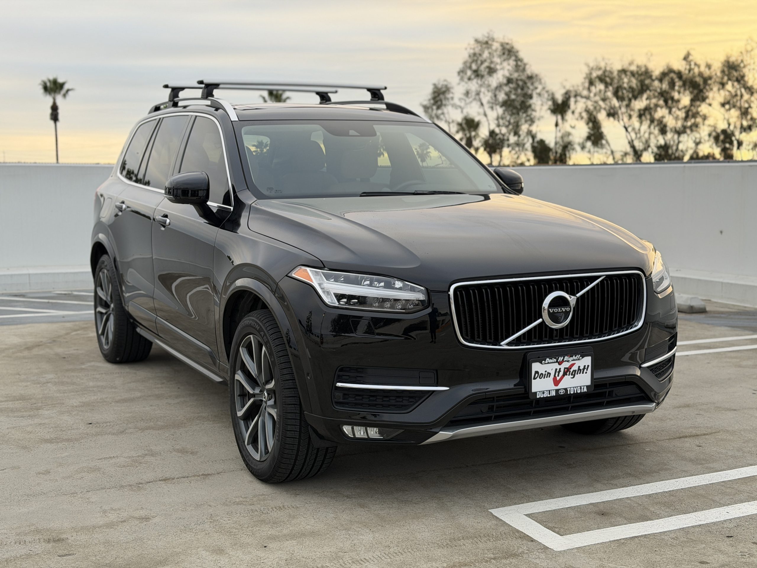 2016 Volvo XC90 Momentum's photo