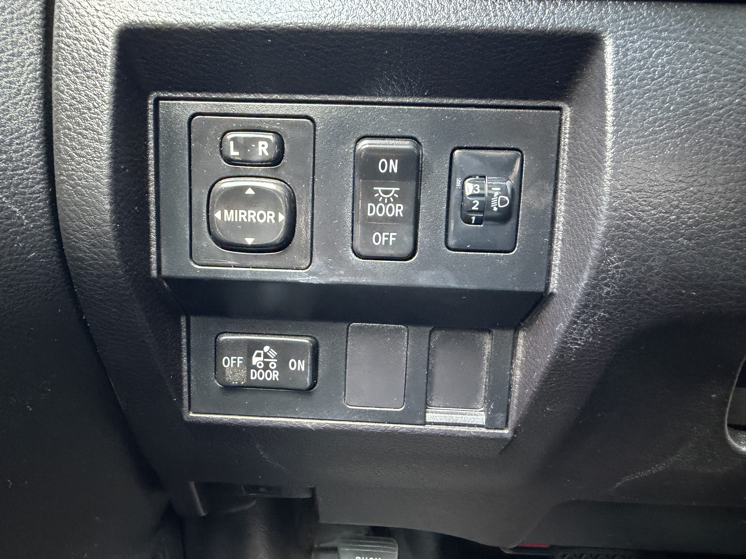 2015 Toyota Tundra SR - Photo 17