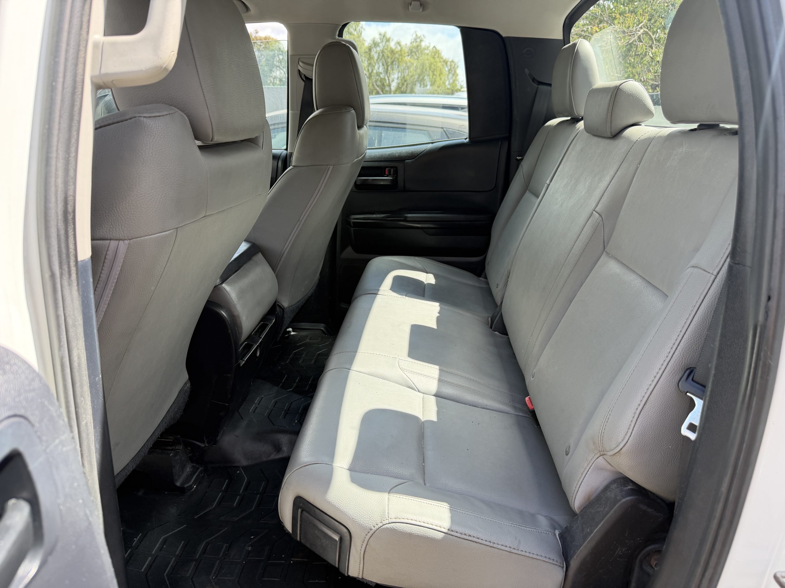2015 Toyota Tundra SR - Photo 18