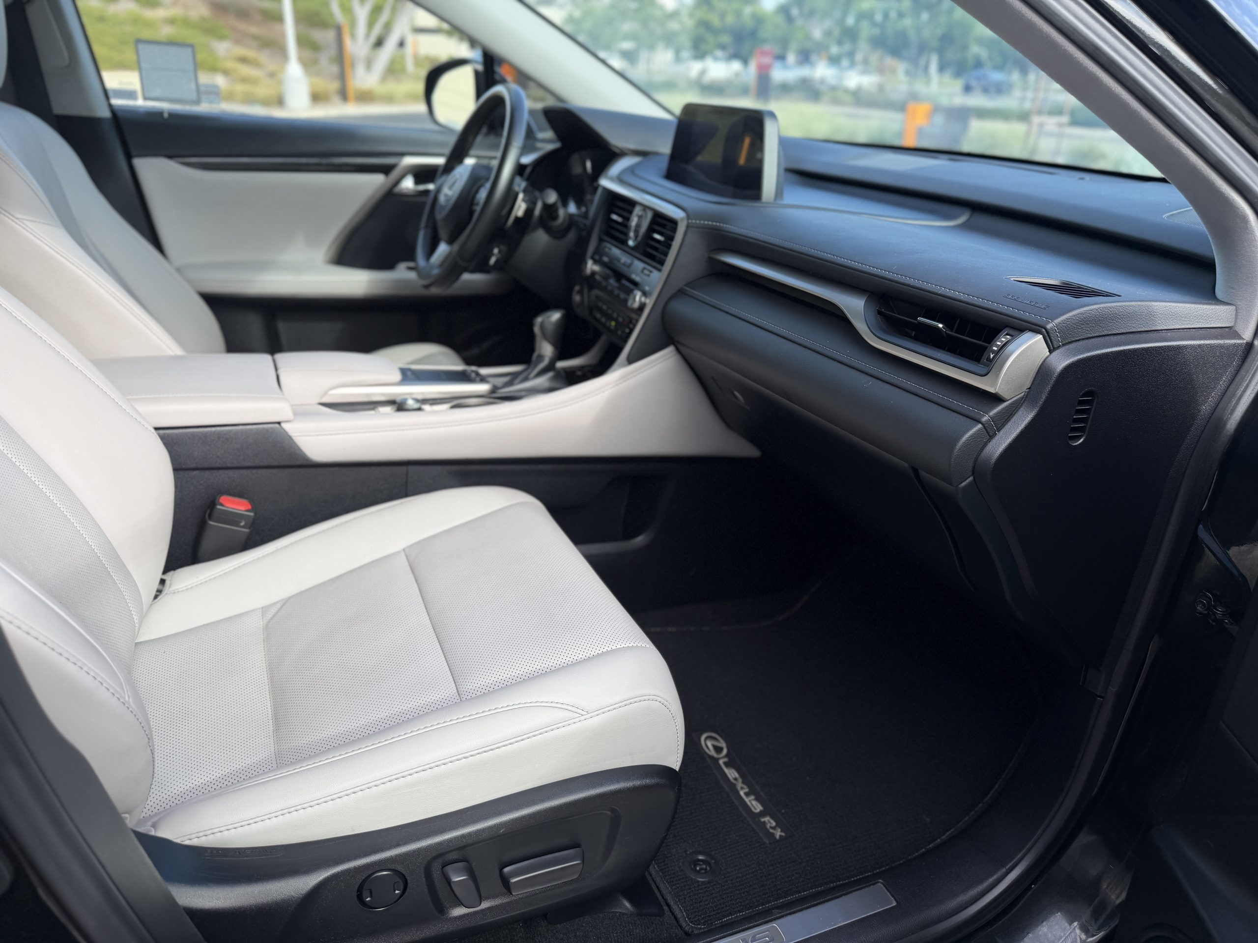 2020 Lexus RX 350 - Photo 15